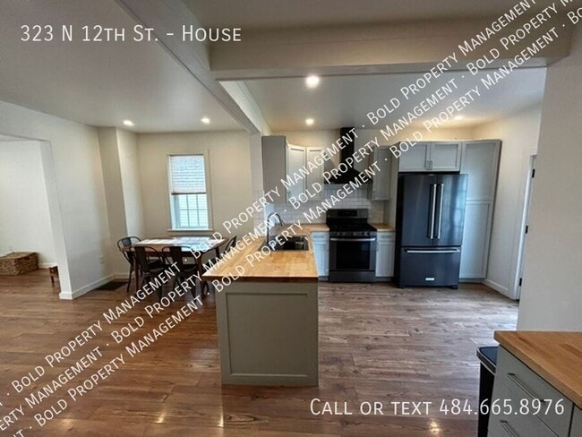 Primary Photo - 323 N 12th St