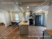 Building Photo - 323 N 12th St