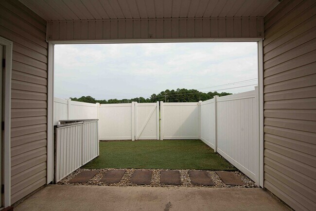 Building Photo - 110 Justice Farm Dr