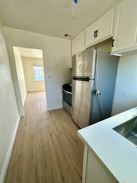 Building Photo - 818 Cedar St