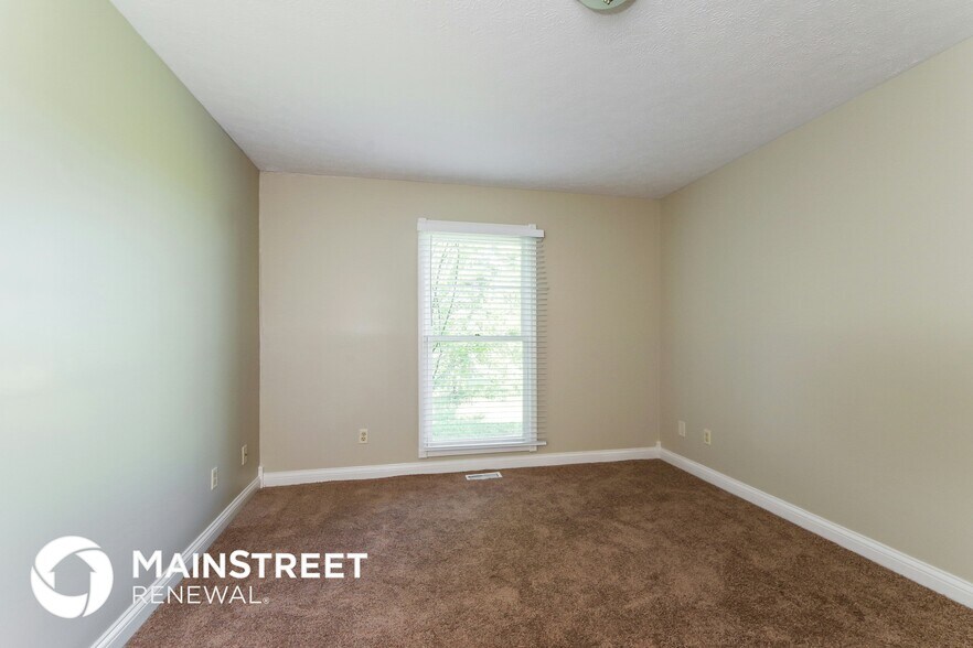 Building Photo - 300 Wava Dr