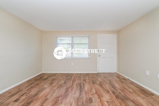 Building Photo - 3 Bedroom Pet-Friendly Home in Holiday, FL with Main Street Renewal