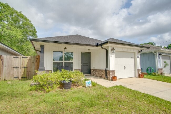 Building Photo - Beautiful 3-Bedroom, 2-Bath with 1-Car Garage, Open Floor Plan, Stainless Steel Appliances, and F...