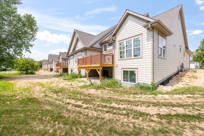 Building Photo - 1793 Cedar Ridge Dr