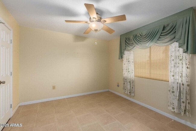 Building Photo - 12630 N Blue Ridge Dr