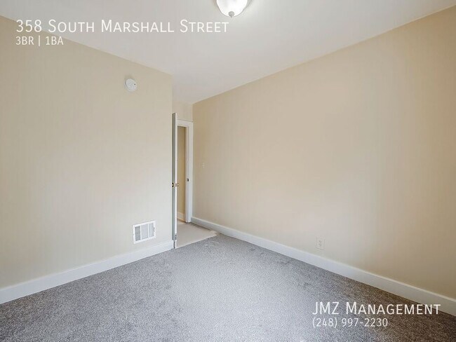 Building Photo - 358 S Marshall St