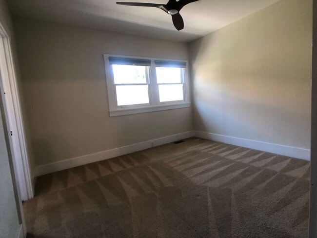 Building Photo - Classic Craftsman Style Home