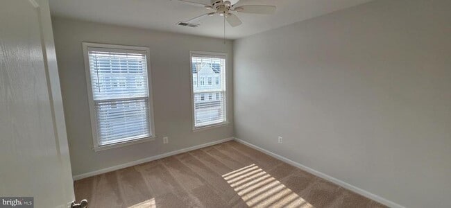 Building Photo - 41836 Diabase Square