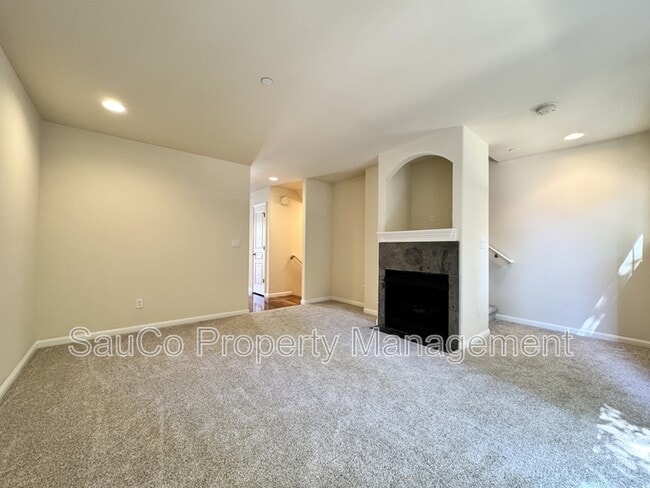 Building Photo - 2858 SW Tranquility Terrace