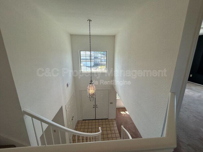 Building Photo - 284 Preakness Ln