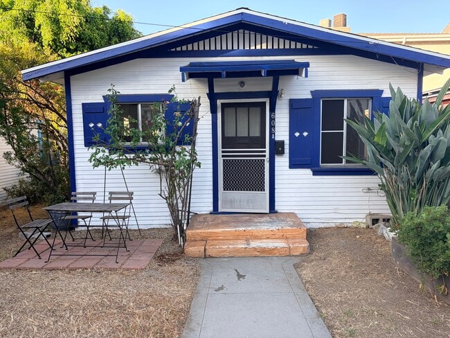 Building Photo - 608 E Angeleno Ave