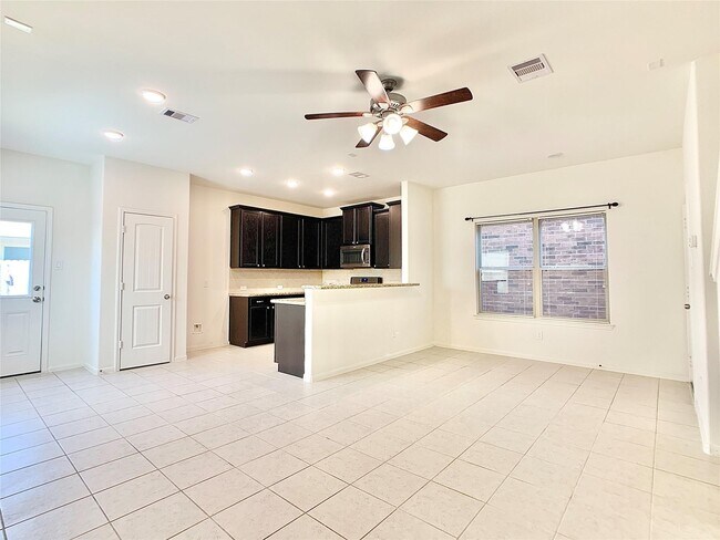 Building Photo - 17114 Taffaine Dr