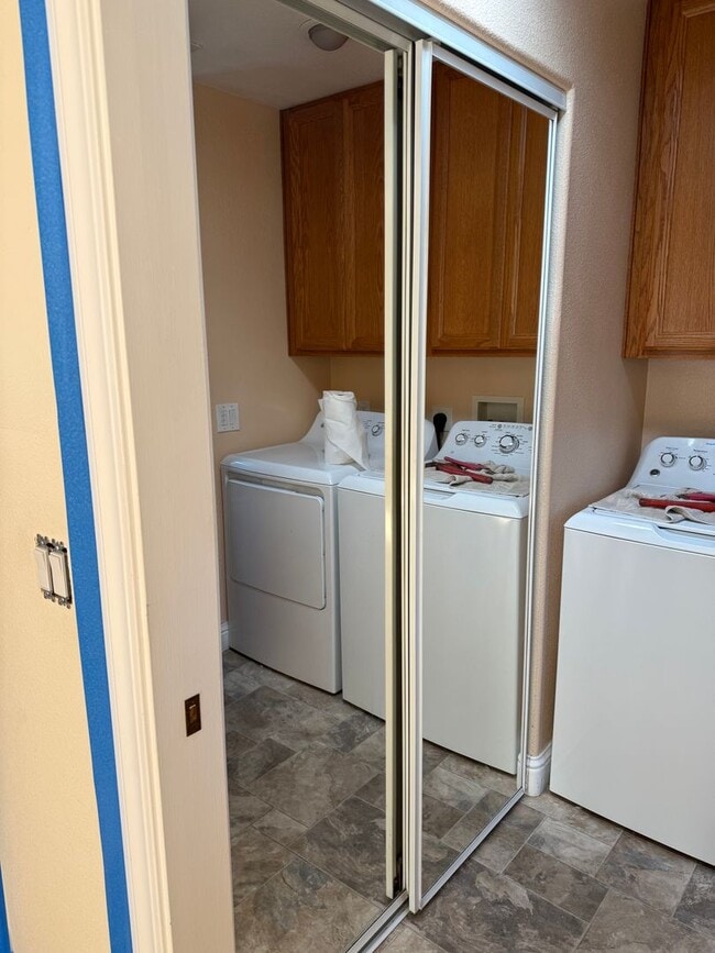 Building Photo - REDUCED RENTAL PRICE!!!