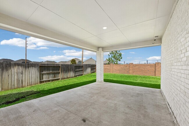 Building Photo - 7818 Palm Glade Dr