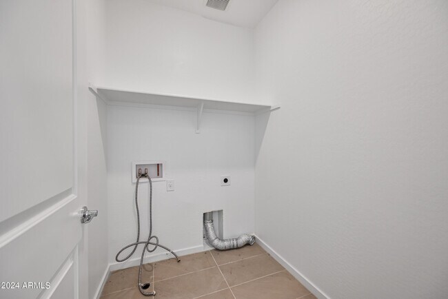Building Photo - 4816 S Ferric
