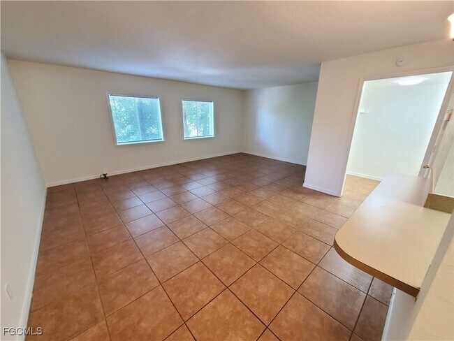 Building Photo - 2366 E Mall Dr