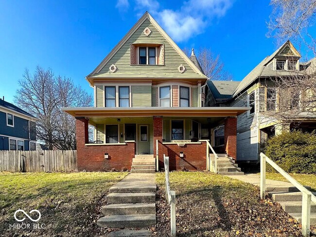Primary Photo - 2020 N Delaware St