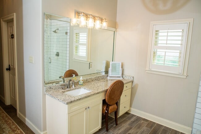 Building Photo - 10060 Avent Ridge Cove