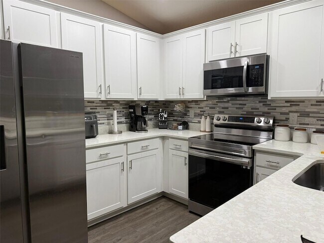 Building Photo - 1046 Tropea Ln