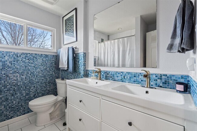 Building Photo - 2105 Columbia Cove