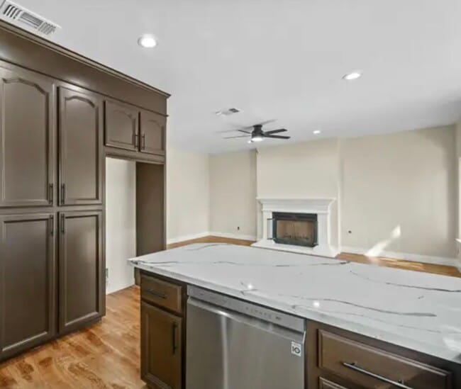 Building Photo - Single Family Home