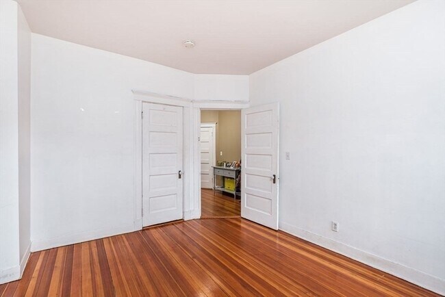Building Photo - 44 Orkney Rd
