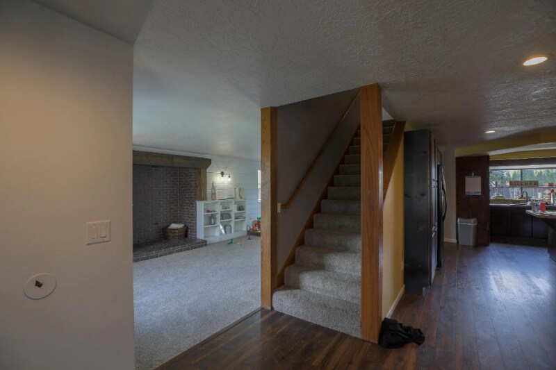 Building Photo - 1555 SW Gilson Ct