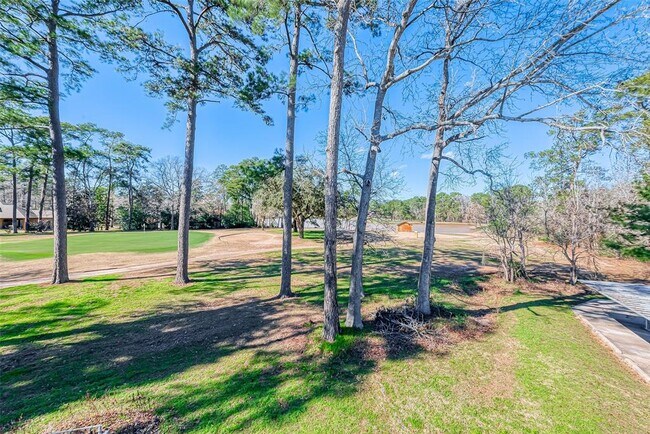 Building Photo - 200 Panorama Dr