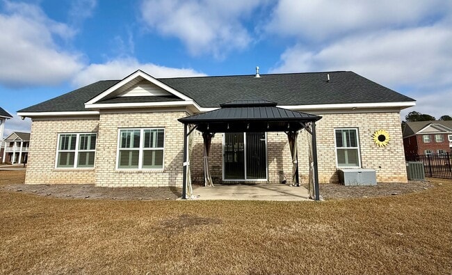 Building Photo - Newly Available in Heritage Bay!