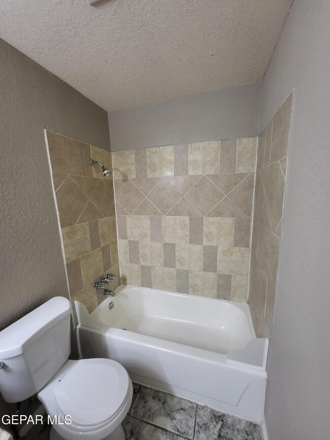 Building Photo - 1802 Frank Sinatra Pl