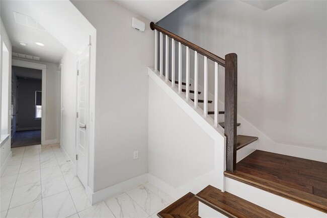 Building Photo - 12606 Red Sparrow St