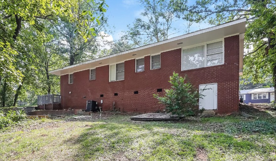 Building Photo - 3966 Mosley Dr