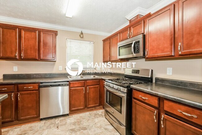 Building Photo - 3 Bedroom Pet-Friendly Home in Conyers, GA with Main Street Renewal