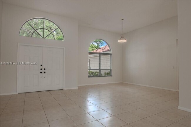 Building Photo - 7440 NW 65th Ln