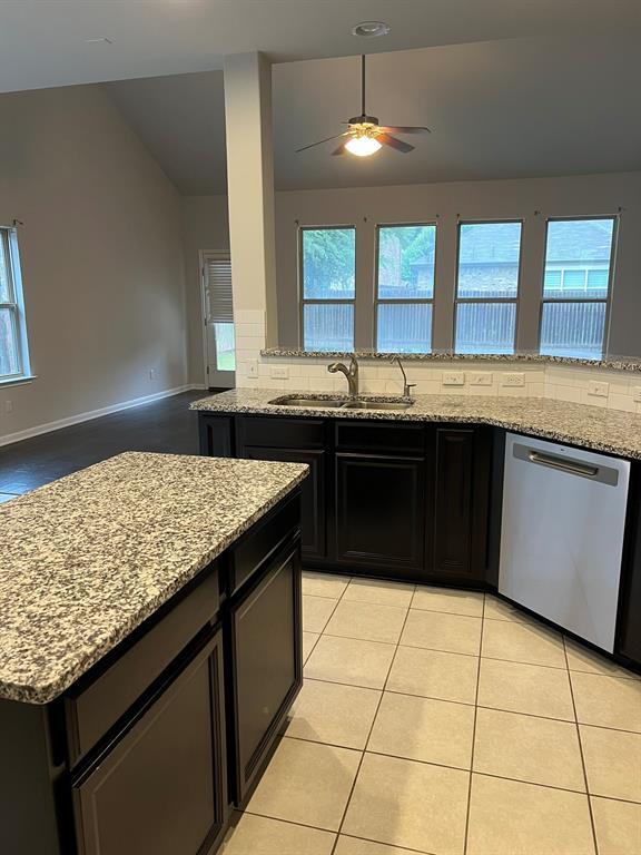 Building Photo - 142 Sugar Creek