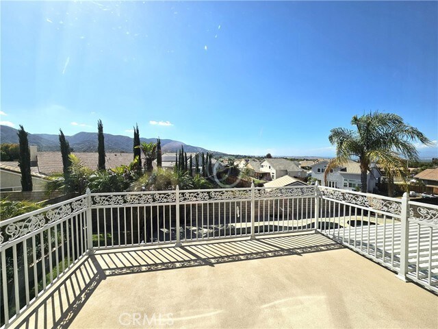 Building Photo - 2938 S Buena Vista Ave