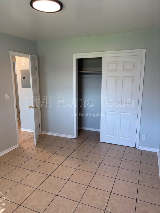 Building Photo - 3476 Brinker Ave