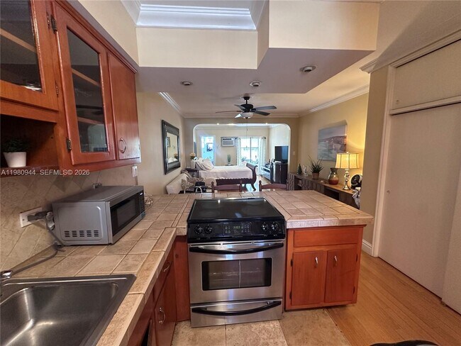 Building Photo - 6580 Santona St