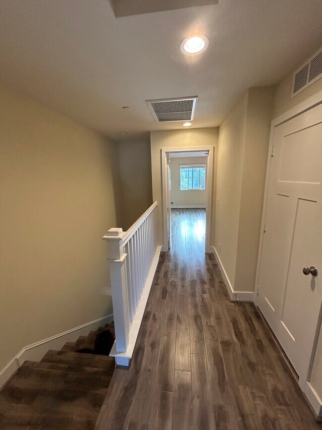 Building Photo - 3211 Fennel Ln
