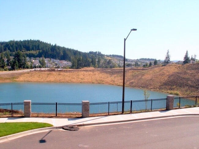 Building Photo - Gorgeous Tri-Level Condo at Progress Ridge With Views of Lake ~ Must See!