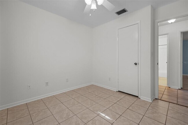 Building Photo - 4219 NW 30th Ter