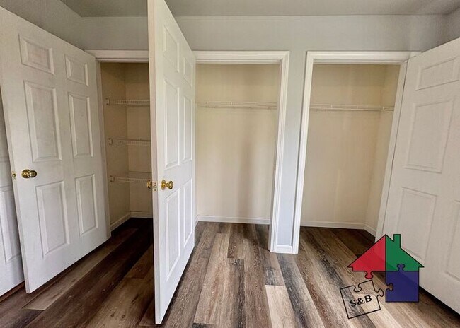 Building Photo - Gorgeous Pet Friendly Milton 3 Bedroom - Attached Garage and Patio!