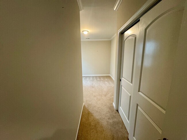 Building Photo - Roomy Ranch in Indian Trail