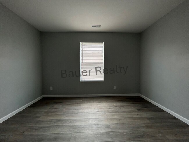 Building Photo - jv223