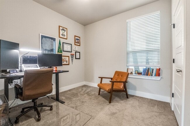 Building Photo - 2123 Ramsey Ave