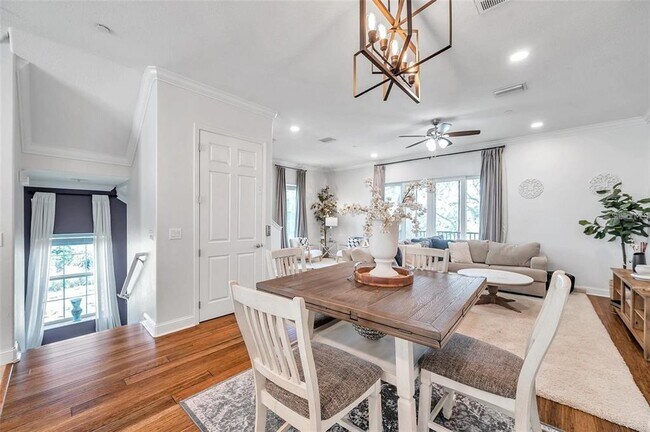 Building Photo - 10050 Bayou Grande