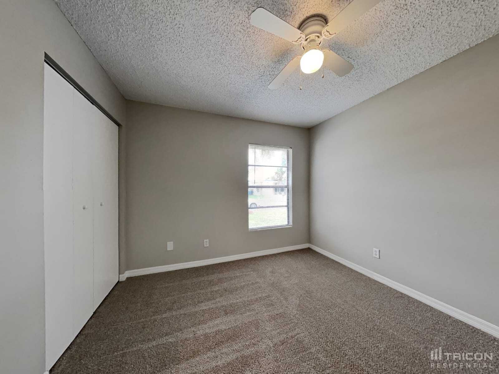 Building Photo - 1534 Thistledown Dr