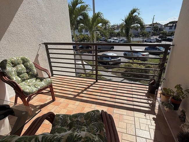 Building Photo - 9715 Fontainebleau Blvd