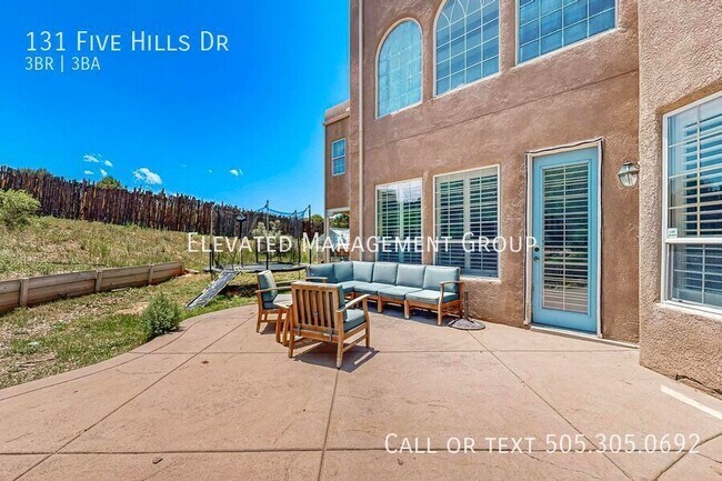 Building Photo - 131 Five Hls Dr