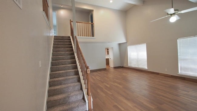 Building Photo - 1203 Brook Grove Dr